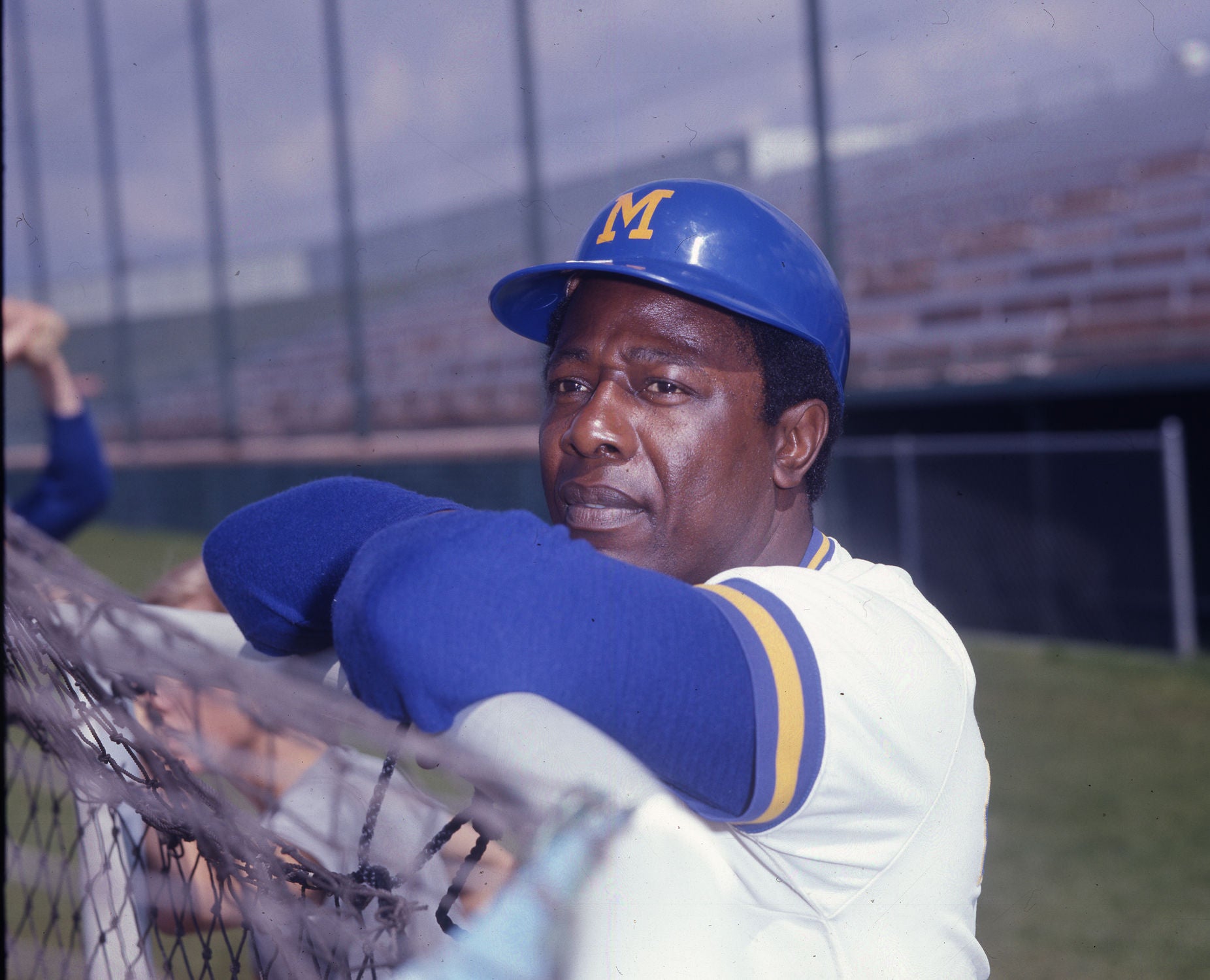 Hank Aaron collects RBI single in his final big league atbat
